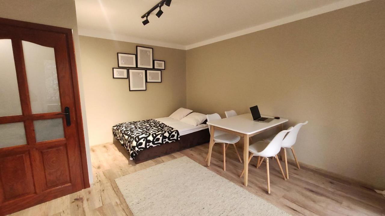 Studio, Krakow - Czyzyny Buitenkant foto